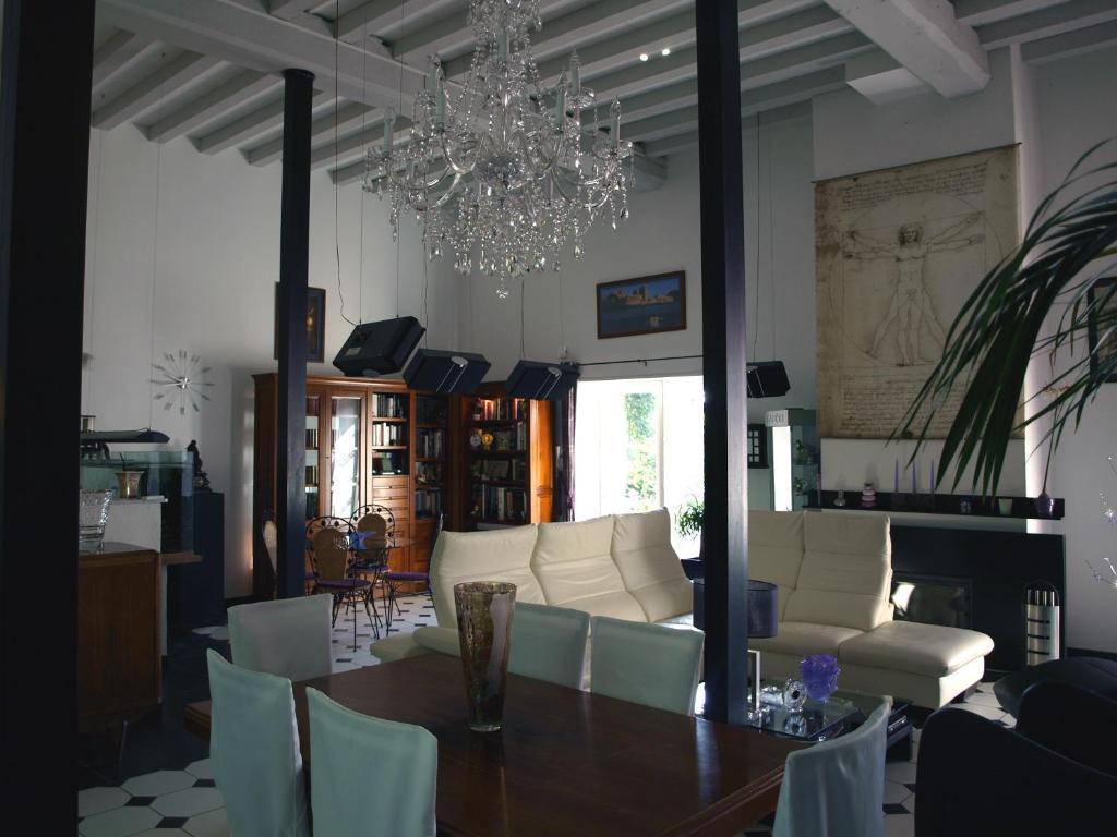 벨히브 쉬르 알리에 L'Orangerie B&B 외부 사진